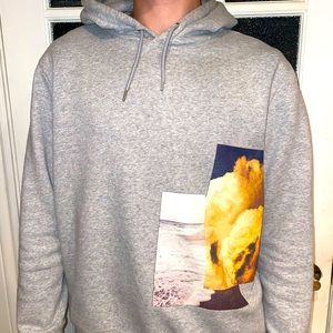 Grey graphic hoodie🤍